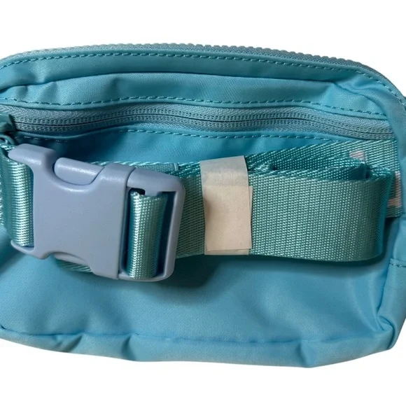 NWT Lululemon Everywhere Belt Bag – Bright Blue - Picture 2 of 7